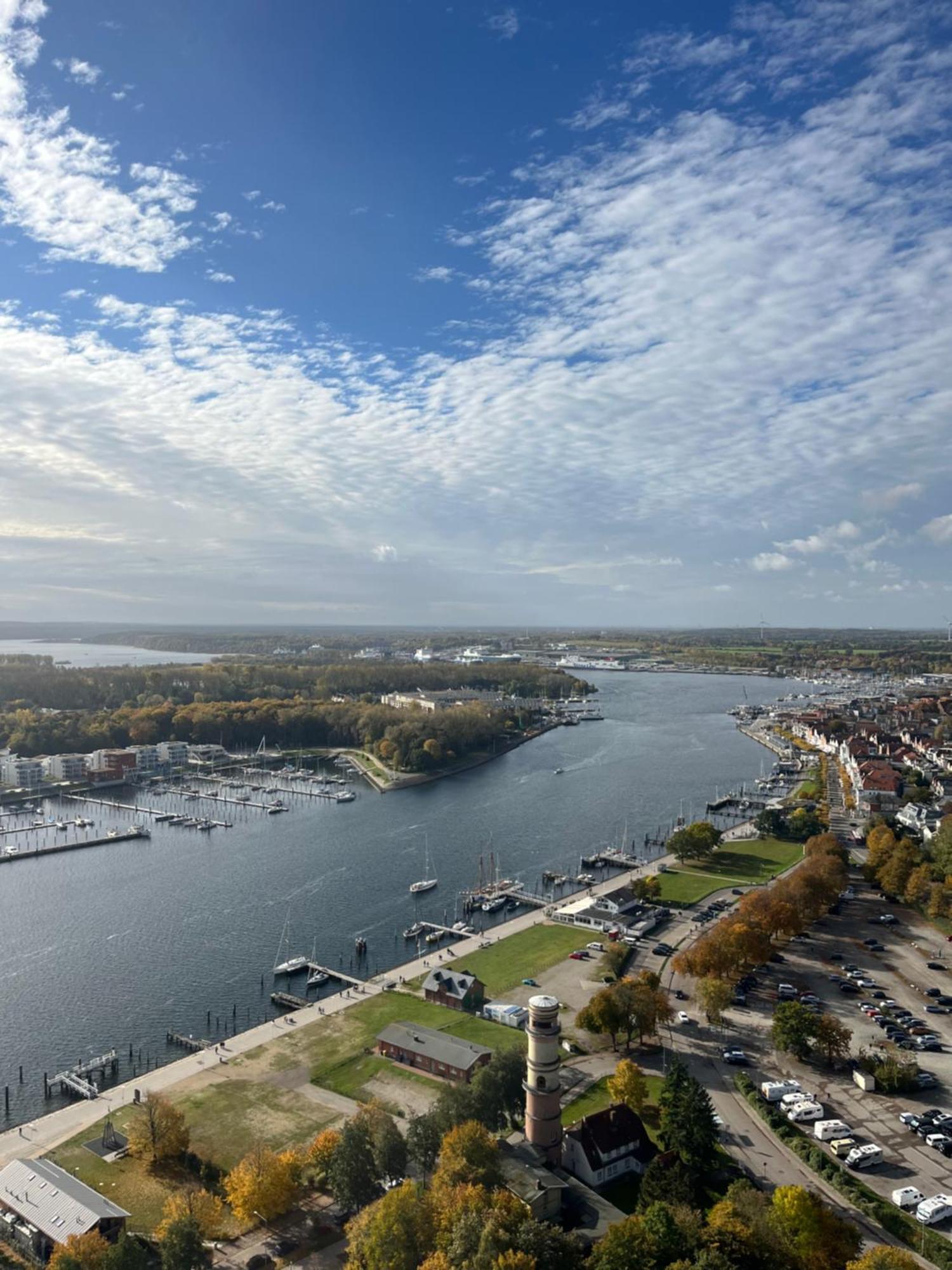 Maritim 31 Etage Traveblick 296 Mit Schwimmbad