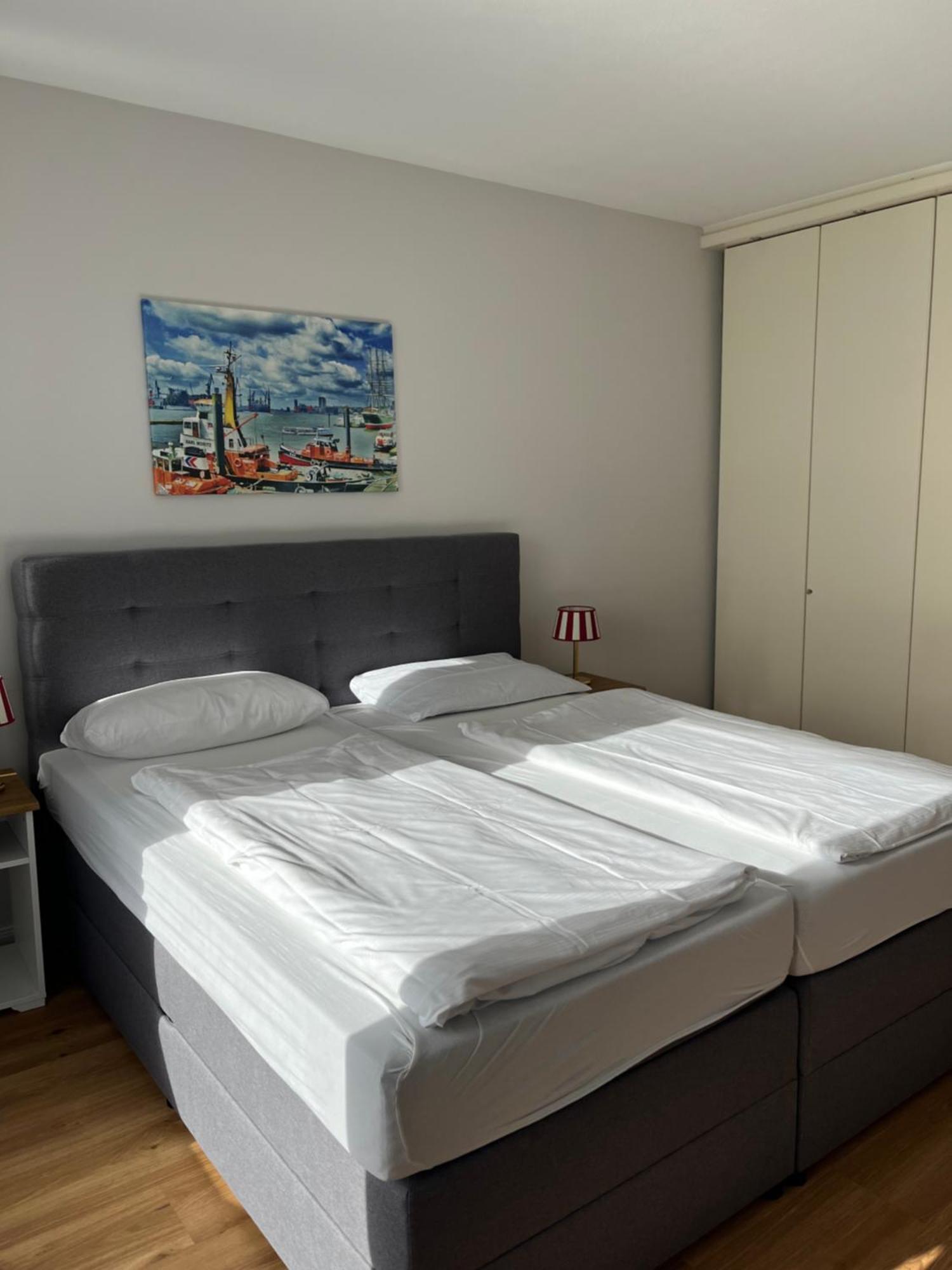 Maritim 31 Etage Traveblick 296 Mit Schwimmbad Apartment Lübeck